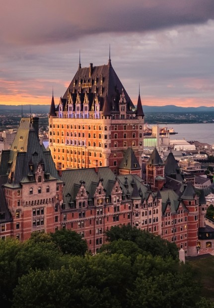 Le Château Frontenac au coucher du soleil, Québec